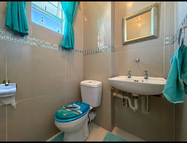2 BEDROOM APARTMENT FOR SALE IN AMANZIMTOTI